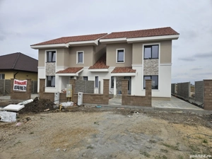 Vand duplex despărțit prin camera tehnica de 123mp utili