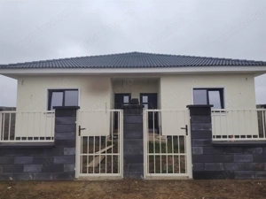 Duplex pe plan - zona linistita