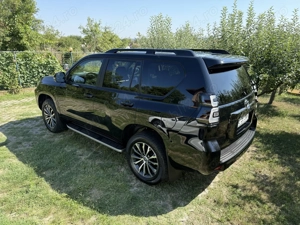 Toyota Land Cruiser Luxury AVS Black Edition