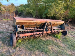 Tractor U650 și utilaje agricole - imagine 2