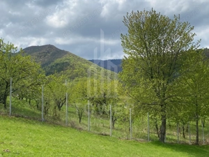 Teren 1042 mp în Tocilele de Sus – priveliște panoramică, utilități complete