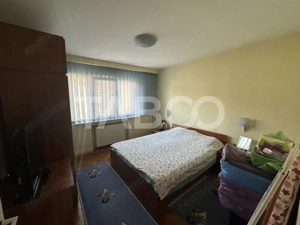 Apartament decomandat etaj intermediar 4 cu 3 camere baie cu geam lift - imagine 4