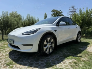 Tesla Model Y Dual Motor Long Range
