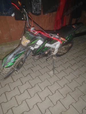 Vând cros de 125 motor nou nouț pe el  maxim 2 ore are - imagine 3