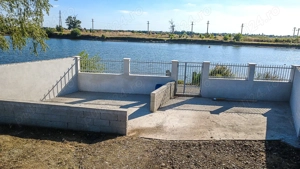 Teren 400 mp Crevedia   utilitati, platforma betonata + containere incluse