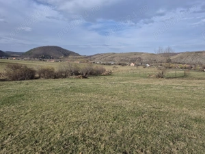 vand teren extravilan in Orlat , jud sibiu