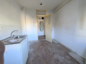 Str Carpati - Piata Sud, Apartament 3 camere, etaj 2/4, bucatarie mare - imagine 6