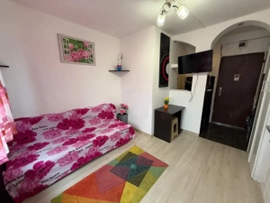 Apartament practic cu o camera, 20 mp, etaj 4 - Soarelui