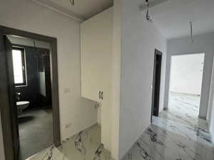 Decomandat, bucatarie inchisa. Curte. La asfalt.  - imagine 7