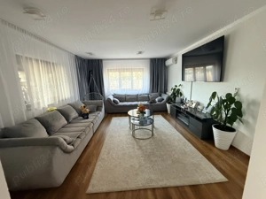 Casă de vânzare cu 7 camere 