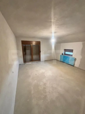 Casă de vânzare Strada Slătiniței -unirea - - imagine 7