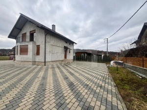 Casă de vânzare Strada Slătiniței -unirea - - imagine 3