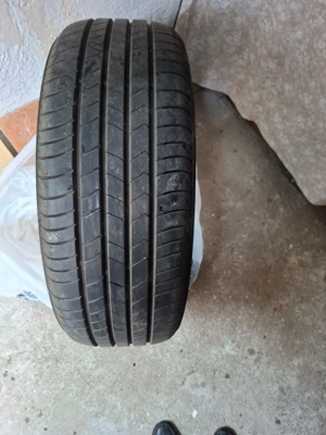 Vand 4 cauciucuri de vara folosite 2000  km