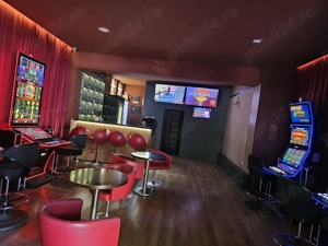 Supraveghetor sală de jocuri.