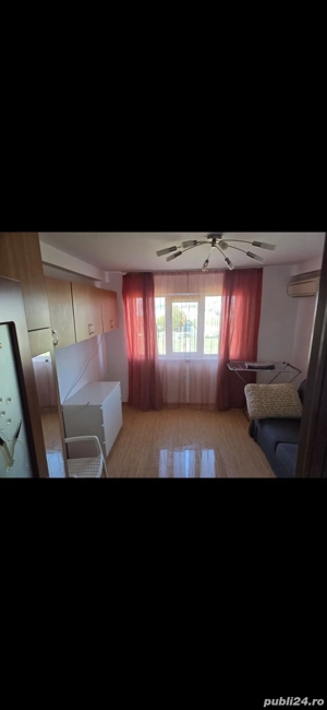 Vand garsoniera 20 m patrati + loc de parcare din terenul blocului