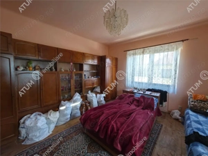 Casa cu 2 camere si gradina 600 mp in Sibiu zona Turnisor - imagine 2