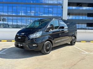 Ofer servicii de transport persoane   Ford Transit Custom (2023, 7+1 locuri)