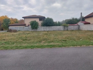 Giroc | 675 mp | Două fronturi | Asfalt | Utilități la stradă