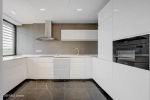 Apartament 3 dormitoare in One Charles de Gaulle - imagine 5