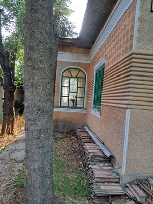 Vand casa cu 2500 mp teren curte - imagine 3