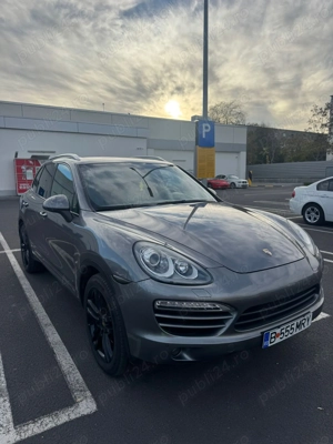 Vând Porsche cayenne