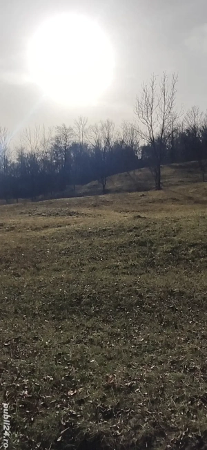 Vând teren intravilan