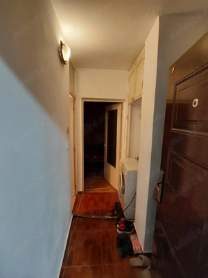 Închiriez garsoniera