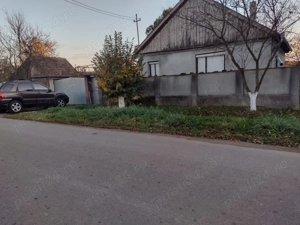 Casa de vanzare la tara, teren generos locatie linistita