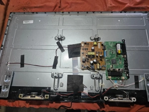 Dezmembrez tv Horizon 40hl737f 