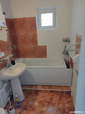 inchiriere apartament 4 camere mobilat partial et 8  central - imagine 3