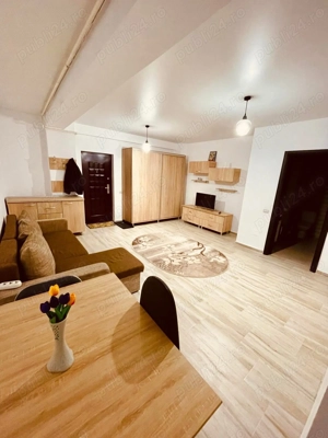 Închiriez garsonieră 