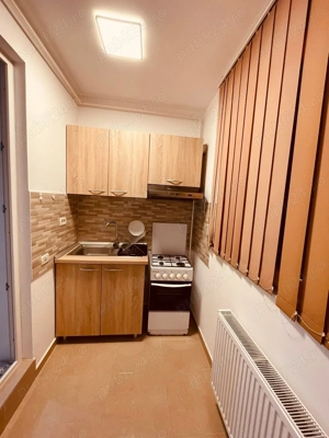 Închiriez garsonieră 