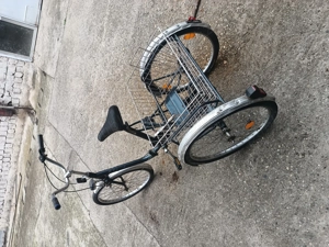 Tricicletă bicicletă cu trei roti 900 lei negociabil la  