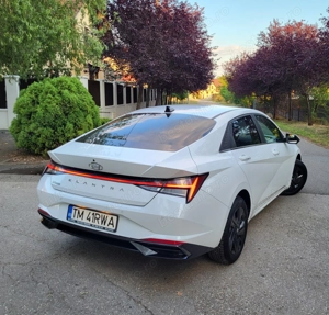 Hyundai Elantra 2022 FULL Dotari   unic proprietar   istoric reprezentanta  - imagine 4