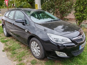 Vând Opel Astra J