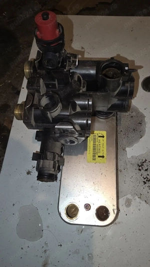 Dezmembrez centrala termică Ariston Clas Premium Evo 28 FF - imagine 3