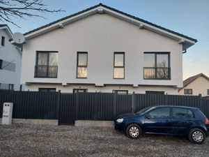 Casa 4 camere terasa acoperita pivnita incalzire in pardoseala pod inalt mobilata curte libera 165mp