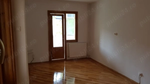 Rovine, zona garii, apartament doua camere, modificat in trei, etaj 2 din 4, centrala proprie. - imagine 4