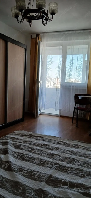 Proprietar 3 camere plaza ro mall