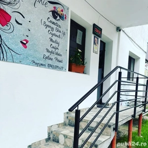 Inchiriez post coafor si camera cosmetica