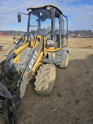 Încărcător frontal Everum R12