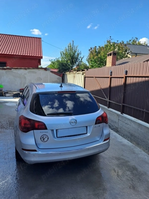 Propietar vand Opel Astra J  2015 stare perfecta de funcționare cu mici imperfecțiuni estetice.  - imagine 2