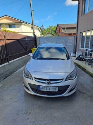 Propietar vand Opel Astra J  2015 stare perfecta de funcționare cu mici imperfecțiuni estetice.  - imagine 3