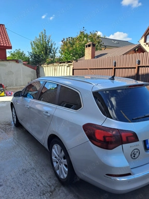 Propietar vand Opel Astra J  2015 stare perfecta de funcționare cu mici imperfecțiuni estetice.  - imagine 4