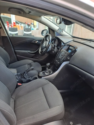 Propietar vand Opel Astra J  2015 stare perfecta de funcționare cu mici imperfecțiuni estetice.  - imagine 5
