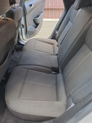 Propietar vand Opel Astra J  2015 stare perfecta de funcționare cu mici imperfecțiuni estetice.  - imagine 7