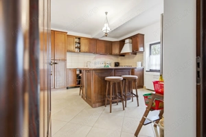 Casă/Vilă de Vânzare cu 5 camere,  Teren 757mp - Iasi - Hlincea - imagine 5