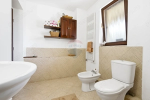 Casă/Vilă de Vânzare cu 5 camere,  Teren 757mp - Iasi - Hlincea - imagine 10