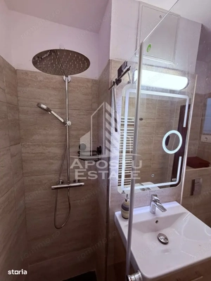 Apartament cu 3 Camere, Renovat recent, Centrala proprie, Lift - imagine 9