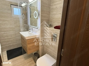 Apartament cu 3 Camere, Renovat recent, Centrala proprie, Lift - imagine 8